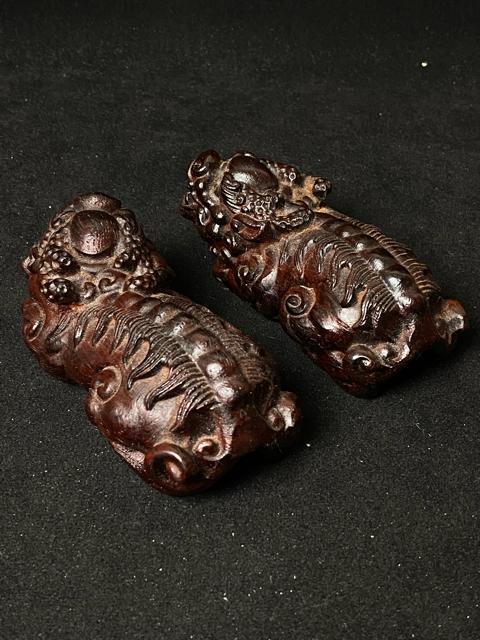 【縁起物】黒檀 瑞? 貔貅(ヒキュウ)一対 手彫り 木彫 置物 開運 招財 魔除け 骨董 古美術 極上品 唐木 風水 インテリア < インテリア/ライフ 【縁起物】黒檀 瑞? 貔貅(ヒキュウ)一対 手彫り 木彫 置物 開運 招財 魔除け 骨董 古美術 極上品 唐木 風水 インテリア < インテリア/ライフの