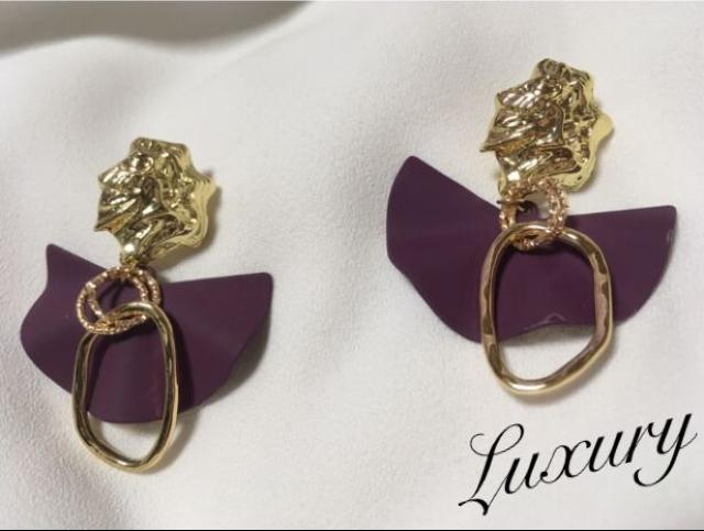 ゴールドチェーン×マットピアス【新品】パープル紫×ゴールド < 女性アクセサリー/時計 ゴールドチェーン×マットピアス【新品】パープル紫×ゴールド < 女性アクセサリー/時計の