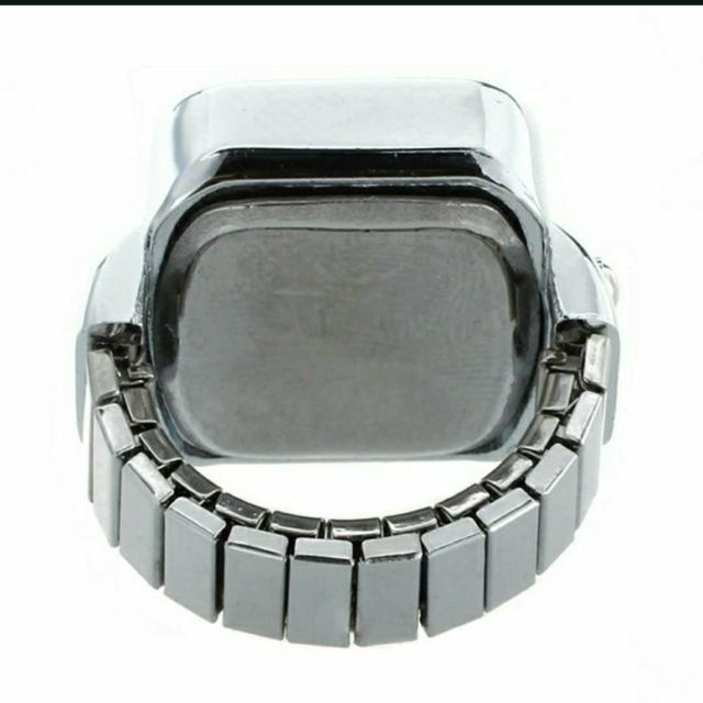 新品 未使用 指輪 時計 四角 フリーサイズ 銀 白  < 女性アクセサリー/時計  新品 未使用 指輪 時計 四角 フリーサイズ 銀 白  < 女性アクセサリー/時計の