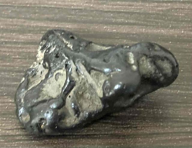 超特価「990円スタート」!「ワイヤー作家」や「ジュエリー作家」の素材に阿波隕石(メテオライト) < インテリア/ライフ  超特価「990円スタート」!「ワイヤー作家」や「ジュエリー作家」の素材に阿波隕石(メテオライト)  < インテリア/ライフの