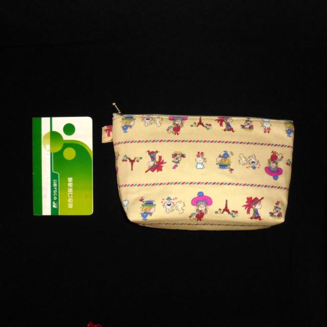 ◆亜土ちゃん◆総柄×クリーム地◆外ポケA25p幅ファスナーポーチ◆水森亜土 < 女性ファッション ◆亜土ちゃん◆総柄×クリーム地◆外ポケA25p幅ファスナーポーチ◆水森亜土 < 女性ファッションの