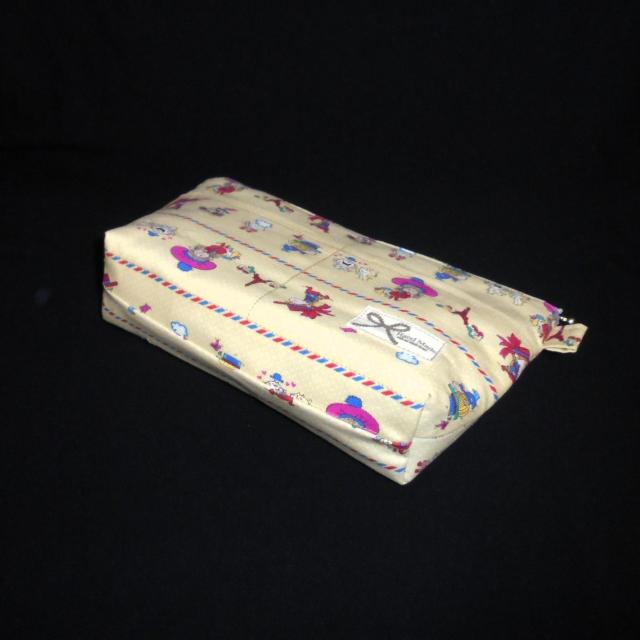 ◆亜土ちゃん◆総柄×クリーム地◆外ポケA25p幅ファスナーポーチ◆水森亜土 < 女性ファッション ◆亜土ちゃん◆総柄×クリーム地◆外ポケA25p幅ファスナーポーチ◆水森亜土 < 女性ファッションの