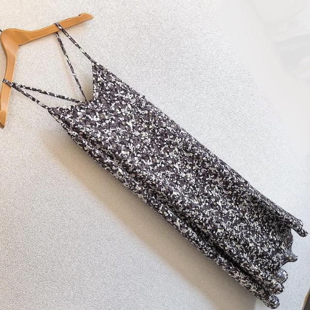 ◆ViS/ビス◆リトルフラワーキャミワンピース★ブラックF*着回し◎秋コーデ美品♪ < ブランド  ◆ViS/ビス◆リトルフラワーキャミワンピース★ブラックF*着回し◎秋コーデ美品♪ < ブランドの