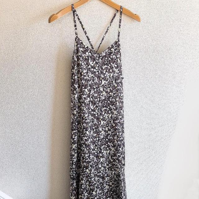 ◆ViS/ビス◆リトルフラワーキャミワンピース★ブラックF*着回し◎秋コーデ美品♪ < ブランド  ◆ViS/ビス◆リトルフラワーキャミワンピース★ブラックF*着回し◎秋コーデ美品♪ < ブランドの