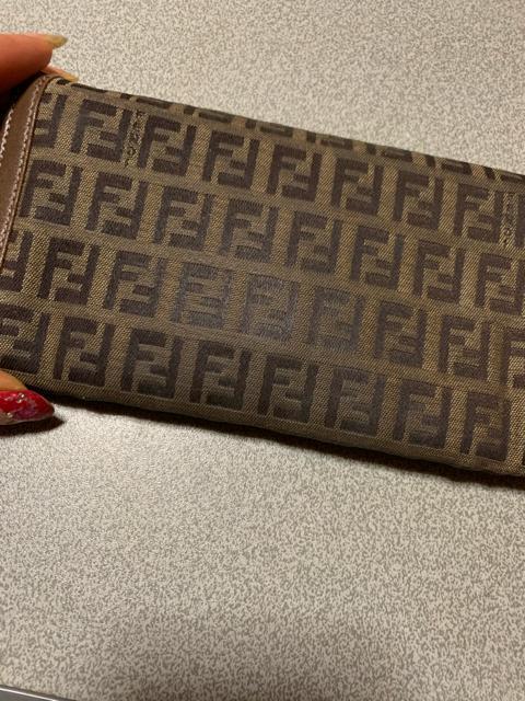 FENDI z   uh 