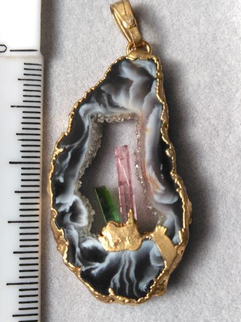 レトロ☆メノウドゥルジーとトルマリンのペンダントトップ < 女性アクセサリー/時計 レトロ☆メノウドゥルジーとトルマリンのペンダントトップ < 女性アクセサリー/時計の