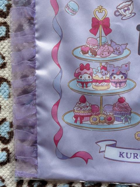 マイメロ クロミ当りくじ(フリル付きトート クロミ) サンリオ < アニメ/コミック/キャラクター マイメロ クロミ当りくじ(フリル付きトート クロミ) サンリオ < アニメ/コミック/キャラクターの