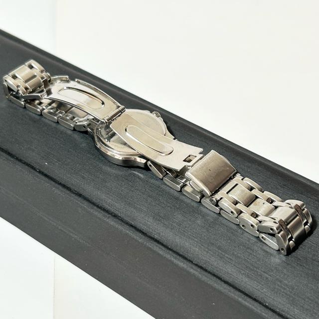 Burberry バーバリー B230-H18385 ソーラー ブラック グレー文字盤 シルバー レディース 腕時計 < ブランド Burberry バーバリー B230-H18385 ソーラー ブラック グレー文字盤 シルバー レディース 腕時計 < ブランドの