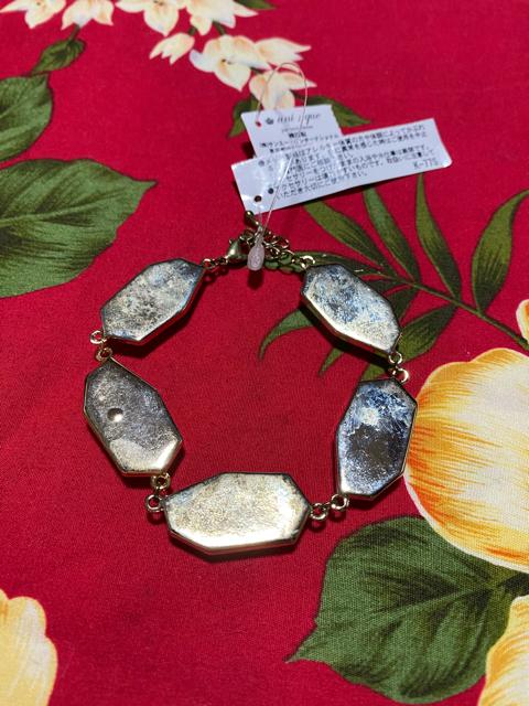 新品未使用タグ付き☆ショッキングピンク☆ブレスレット☆ < 女性アクセサリー/時計 新品未使用タグ付き☆ショッキングピンク☆ブレスレット☆ < 女性アクセサリー/時計の