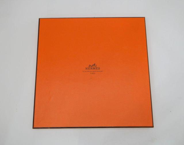 HERMES エルメス カレ90 GRAND APPARAT 盛装の馬 シルクスカーフ レッド系マルチカラー<美品> < ブランド  HERMES エルメス カレ90 GRAND APPARAT 盛装の馬 シルクスカーフ レッド系マルチカラー<美品> < ブランドの