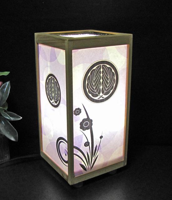 ★家紋の宿り木/森羅万象=「丸に抱き柏」(家紋変更可)/至福の明り/LED昼白色・ラミネート加工・檜枠造・軽量/ < 家電/AV  ★家紋の宿り木/森羅万象=「丸に抱き柏」(家紋変更可)/至福の明り/LED昼白色・ラミネート加工・檜枠造・軽量/ < 家電/AVの