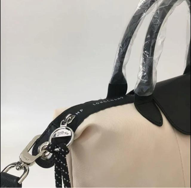 V @vA[W@GiW[@gbvnhS AC{[  uh 