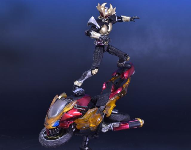 改造品 極魂 仮面ライダーアギト&マシントルネイダー < ホビー  改造品 極魂 仮面ライダーアギト&マシントルネイダー < ホビーの