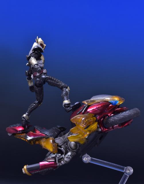 改造品 極魂 仮面ライダーアギト&マシントルネイダー < ホビー  改造品 極魂 仮面ライダーアギト&マシントルネイダー < ホビーの