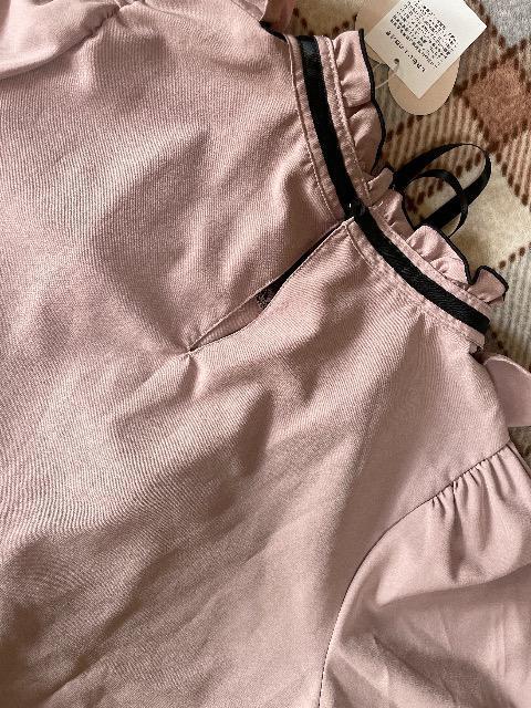 ♯新品♯フリル使い ふわ袖可愛い ブラウス ハートボタン M < 女性ファッション  ♯新品♯フリル使い ふわ袖可愛い ブラウス ハートボタン M < 女性ファッションの