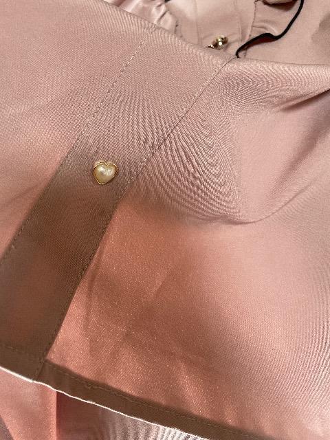 ♯新品♯フリル使い ふわ袖可愛い ブラウス ハートボタン M < 女性ファッション  ♯新品♯フリル使い ふわ袖可愛い ブラウス ハートボタン M < 女性ファッションの
