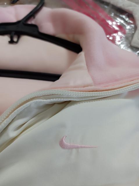Aアウター祭り★NIKE4WAYダウンベスト★お得なリバーシブル★ふわふわあったか可愛い★ナイキ★中綿ベスト★ < 女性ファッション Aアウター祭り★NIKE4WAYダウンベスト★お得なリバーシブル★ふわふわあったか可愛い★ナイキ★中綿ベスト★ < 女性ファッションの