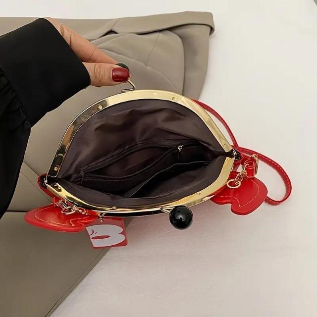 超お買い得2190円★可愛い レッド PU素材 カニバッグ 携帯電話用バッグ  ショルダーバッグショルダーバッグ チェーン付き 赤 < 女性ファッション  超お買い得2190円★可愛い レッド PU素材 カニバッグ 携帯電話用バッグ  ショルダーバッグショルダーバッグ チェーン付き 赤 < 女性ファッションの