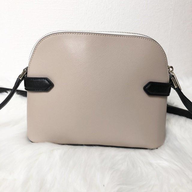 【極美品】ケイトスペード ショルダーバッグ クロスボディ ドーム型 < ブランド 【極美品】ケイトスペード ショルダーバッグ クロスボディ ドーム型 < ブランドの