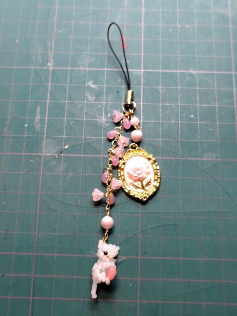 しろねこ薔薇ストラップ < ペット/手芸/園芸 しろねこ薔薇ストラップ < ペット/手芸/園芸の