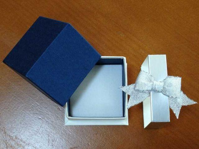 ■新品■ギフト用ジュエリーケース 指輪/ピアス 20個 紺色■ < 女性アクセサリー/時計  ■新品■ギフト用ジュエリーケース 指輪/ピアス 20個 紺色■ < 女性アクセサリー/時計の