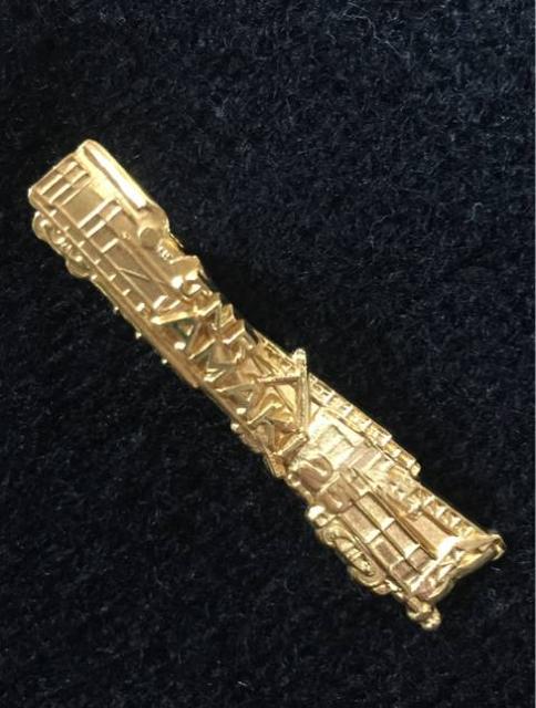 国鉄 尼崎機械軌道区 25周年記念1982.10 尚工舎贈 ネクタイピン < ホビー  国鉄 尼崎機械軌道区 25周年記念1982.10 尚工舎贈 ネクタイピン  < ホビーの