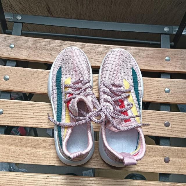 新品 18cm スニーカー ピンク 子供靴 キッズ 靴 シューズ カジュアル < キッズ/ベビー  新品 18cm スニーカー ピンク 子供靴 キッズ 靴 シューズ カジュアル < キッズ/ベビーの