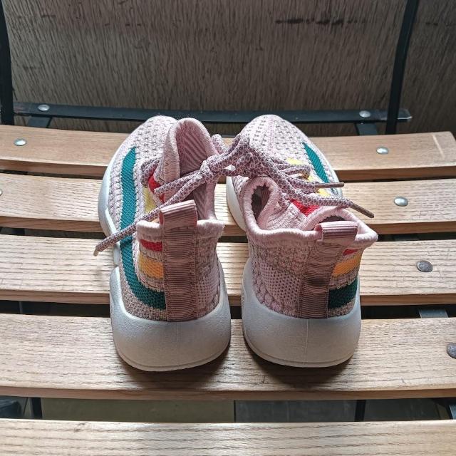 新品 18cm スニーカー ピンク 子供靴 キッズ 靴 シューズ カジュアル < キッズ/ベビー  新品 18cm スニーカー ピンク 子供靴 キッズ 靴 シューズ カジュアル < キッズ/ベビーの