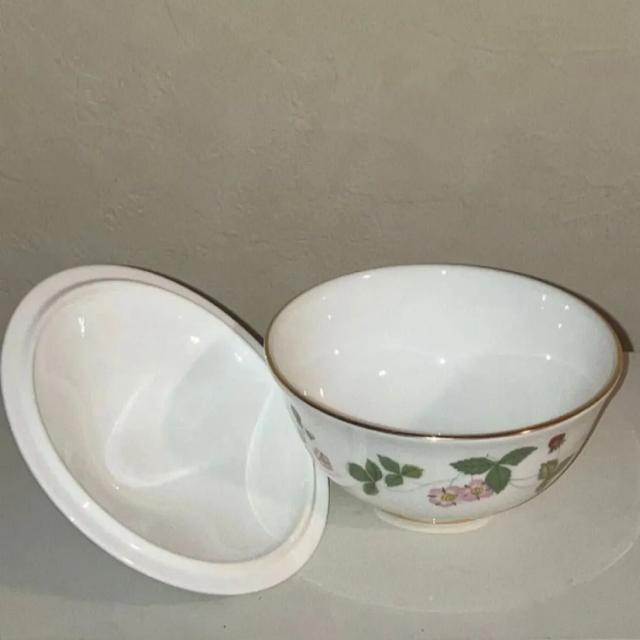 希少 ウェッジウッド WEDGWOOD) ワイルドストロベリー 蓋付きライスボウル カバードライスボウル 1客 ウェッジウッド < インテリア/ライフ 希少 ウェッジウッド WEDGWOOD) ワイルドストロベリー 蓋付きライスボウル カバードライスボウル 1客 ウェッジウッド < インテリア/ライフの
