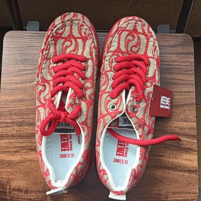 新品 26cm メンズ スニーカー レッド シューズ 靴 42 カジュアル < 男性ファッション  新品 26cm メンズ スニーカー レッド シューズ 靴 42 カジュアル < 男性ファッションの