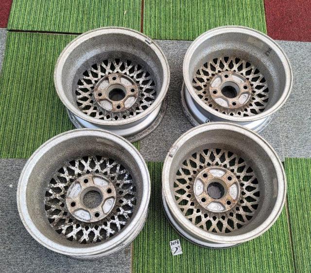 旧車 当時物 JILBA RACING ジルバレーシング メッシュ ホイール 13インチ 5.5J +35 4H 114.3 < 自動車/バイク 旧車 当時物 JILBA RACING ジルバレーシング メッシュ ホイール 13インチ 5.5J +35 4H 114.3 < 自動車/バイク