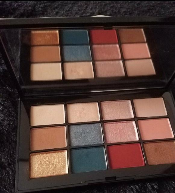 NARS クールクラッシュ アイシャドウパレット < ブランド NARS クールクラッシュ アイシャドウパレット < ブランドの