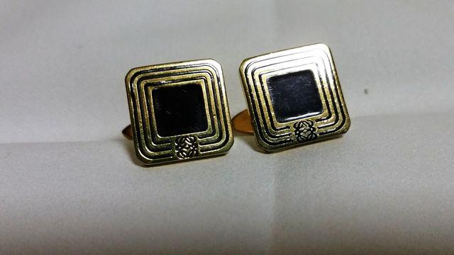 正規良 入手困難 ロエベ LOEWE アマソナ カフス金×黒 男女兼用 アナグラム ロゴ カフリンクス ボタン クラシック < ブランド  正規良 入手困難 ロエベ LOEWE アマソナ カフス金×黒 男女兼用 アナグラム ロゴ カフリンクス ボタン クラシック < ブランドの