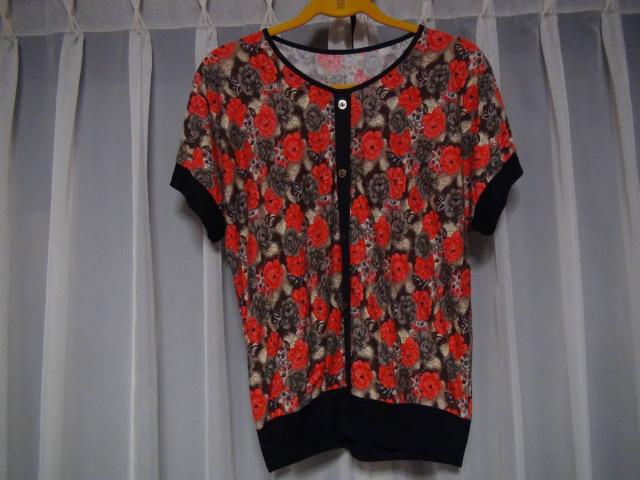 花柄のTシャツ半袖カットソー(F)!。 < 女性ファッション  花柄のTシャツ半袖カットソー(F)!。  < 女性ファッションの