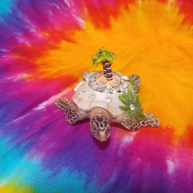 □海ガメ&椰子の木置物□ホヌ□ハワイアン□飾り□海亀□ < インテリア/ライフ  □海ガメ&椰子の木置物□ホヌ□ハワイアン□飾り□海亀□  < インテリア/ライフの