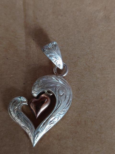 ハワイジュエリーペンダントトップ < 女性アクセサリー/時計 ハワイジュエリーペンダントトップ < 女性アクセサリー/時計の