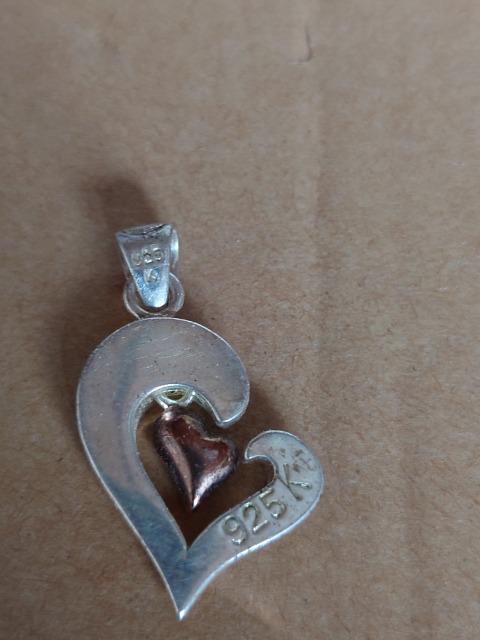 ハワイジュエリーペンダントトップ < 女性アクセサリー/時計 ハワイジュエリーペンダントトップ < 女性アクセサリー/時計の