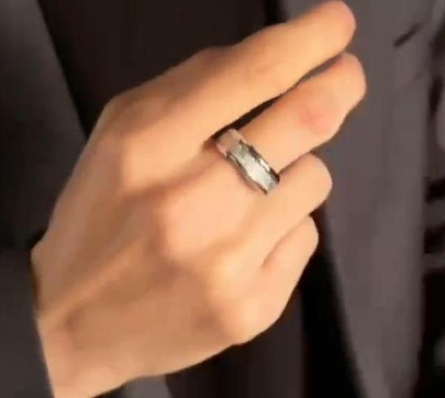 爆ヤス価格490円★ファッション高級8mmステンレススチールリング、メンズエンゲージリング USAサイズ11号(日本サイズ24号) < 男性アクセサリー/時計  爆ヤス価格490円★ファッション高級8mmステンレススチールリング、メンズエンゲージリング USAサイズ11号(日本サイズ24号) < 男性アクセサリー/時計の