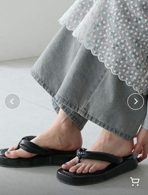 定価3,460円【forksy.】パデッドボリュームソールトングサンダル ブラック サイズS 23p〜23.5p < 女性ファッション 定価3,460円【forksy.】パデッドボリュームソールトングサンダル ブラック サイズS 23p〜23.5p < 女性ファッションの