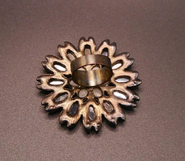 新品 アンティーク調 大ぶり ゴシックストーンリング指輪 16号 クラシック ヴィンテージ風 ヴィクトリアン < 女性アクセサリー/時計  新品 アンティーク調 大ぶり ゴシックストーンリング指輪 16号 クラシック ヴィンテージ風 ヴィクトリアン < 女性アクセサリー/時計の