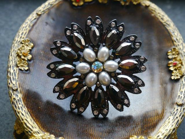 新品 アンティーク調 大ぶり ゴシックストーンリング指輪 16号 クラシック ヴィンテージ風 ヴィクトリアン < 女性アクセサリー/時計  新品 アンティーク調 大ぶり ゴシックストーンリング指輪 16号 クラシック ヴィンテージ風 ヴィクトリアン < 女性アクセサリー/時計の