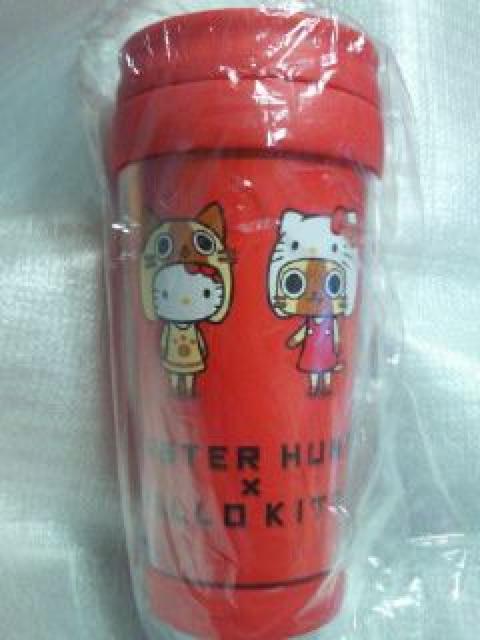 モンスターハンター アイルー ハローキティ コラボ フタ付 ブラ タンブラー レッド モンハン < アニメ/コミック/キャラクター  モンスターハンター アイルー ハローキティ コラボ フタ付 ブラ タンブラー レッド モンハン < アニメ/コミック/キャラクターの