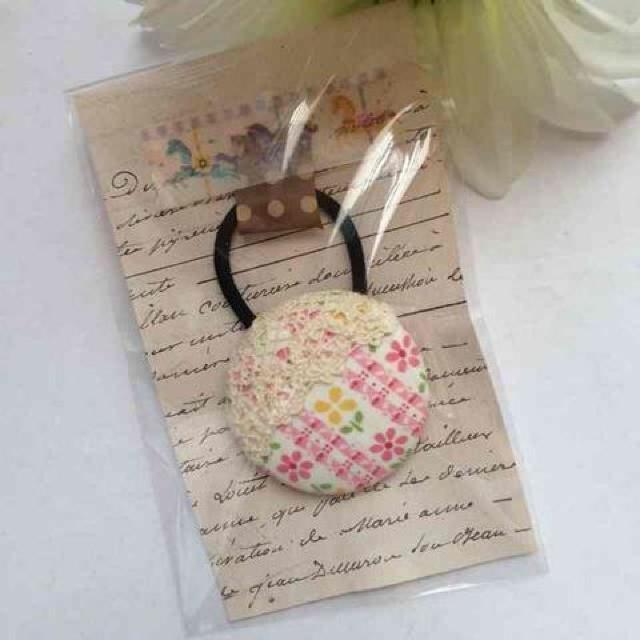 ハンドメイド ヘアゴム 特大 くるみボタン ピンク 小花 レース < 女性ファッション  ハンドメイド ヘアゴム 特大 くるみボタン ピンク 小花 レース < 女性ファッションの