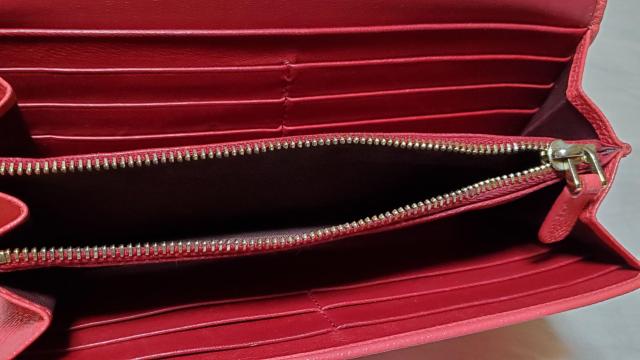 正規 ブルガリ B-zeroリングクリップ 長財布 小銭入れ有 ロングウォレット 赤系ピンク グレインレザー×ゴールドサークルロゴ < ブランド  正規 ブルガリ B-zeroリングクリップ 長財布 小銭入れ有 ロングウォレット 赤系ピンク グレインレザー×ゴールドサークルロゴ < ブランドの