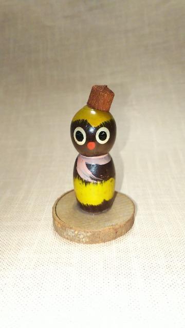 昭和レトロ珍しい雪だるま型クロンボこけし置物サイズ約6cmビンテージアンティーク < インテリア/ライフ  昭和レトロ珍しい雪だるま型クロンボこけし置物サイズ約6cmビンテージアンティーク  < インテリア/ライフの