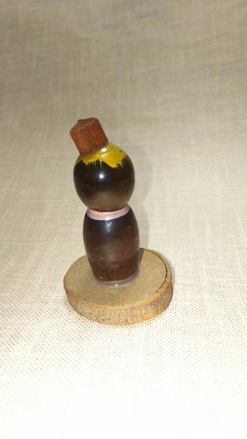 昭和レトロ珍しい雪だるま型クロンボこけし置物サイズ約6cmビンテージアンティーク < インテリア/ライフ  昭和レトロ珍しい雪だるま型クロンボこけし置物サイズ約6cmビンテージアンティーク < インテリア/ライフの