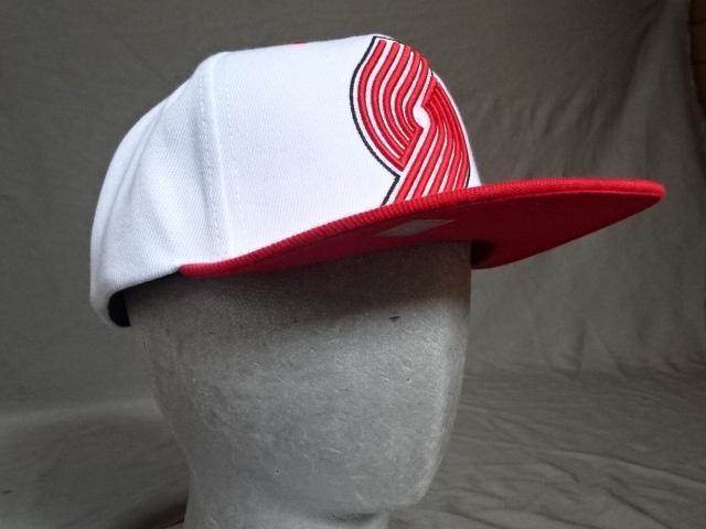 【Mitchell & Ness】NBAバスケ ポートランド トレイルブレイザーズ ロゴ刺繍入り キャップ < 男性ファッション  【Mitchell & Ness】NBAバスケ ポートランド トレイルブレイザーズ ロゴ刺繍入り キャップ < 男性ファッションの