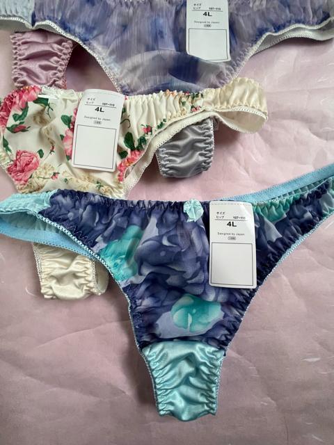 4Lサイズ!5枚セット!光沢ツルツル素材!シフォン使いあり!高貴品格!色とりどり!エレガント!Tバックショーツ!No.空 < 女性ファッション  4Lサイズ!5枚セット!光沢ツルツル素材!シフォン使いあり!高貴品格!色とりどり!エレガント!Tバックショーツ!No.空 < 女性ファッションの