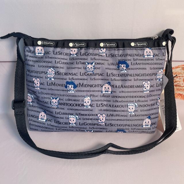 ★新品★LeSportsac レスポートサック オサムグッズ グレー ショルダーバッグ オサムタイポグラフィ 3352 送料無料 < 女性ファッション  ★新品★LeSportsac レスポートサック オサムグッズ グレー ショルダーバッグ オサムタイポグラフィ 3352 送料無料 < 女性ファッションの