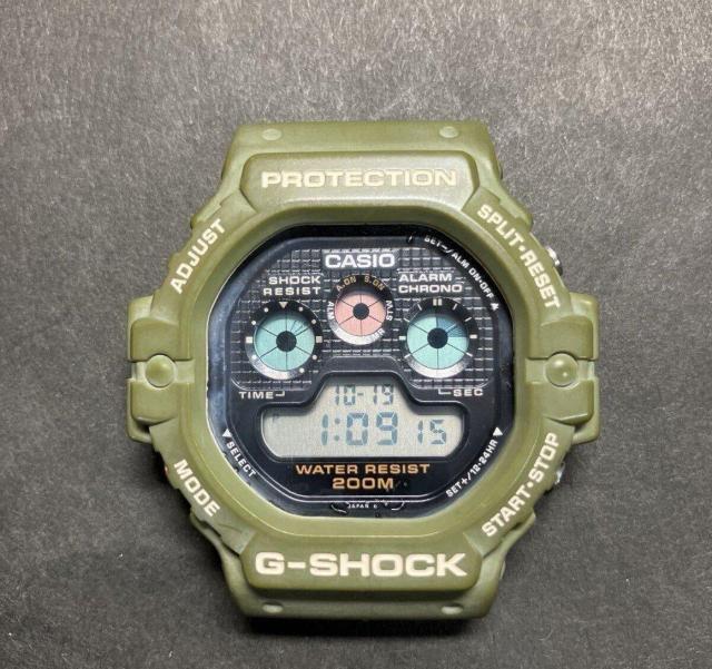 レア!!【珍品】G-SHOCK (初代三つ目)DW-5900 迷彩柄 本体、ベゼル バンド 説明書セット カーキ < 男性アクセサリー/時計  レア!!【珍品】G-SHOCK (初代三つ目)DW-5900 迷彩柄 本体、ベゼル バンド 説明書セット カーキ < 男性アクセサリー/時計の